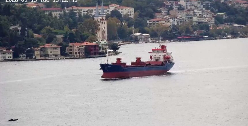 Bulgaristan açıklarında İHA’ların vurduğu iki gemiden biri battı. Kurtarılanlardan 11’i Türk