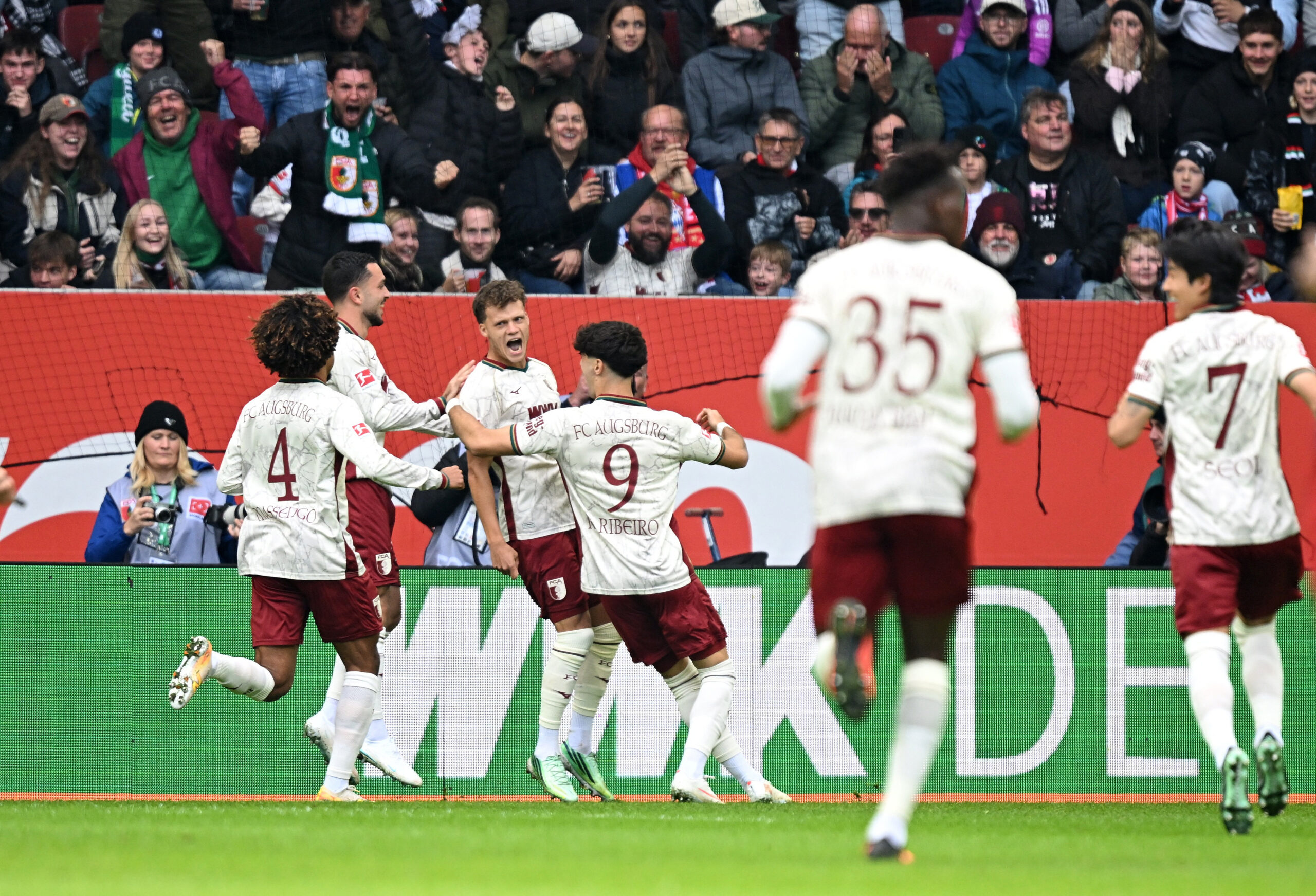 Bundesliga’da 5. saniyede gol. Robin Fellhauer’den tarihe geçecek gol