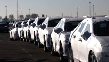 Çin’in AB’ye 7,5 milyar dolarlık hibrit araç ihracatına kota engeli