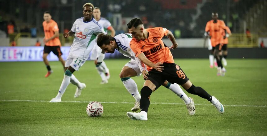 Çorumspor, Burak Yılmaz ile Çaykur Rizepor’u da yıktı. 2’de 2 yaptı
