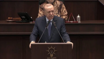 Cumhurbaşkanı Erdoğan: ‘Çamur at izi kalsın siyasetine izin vermeyiz