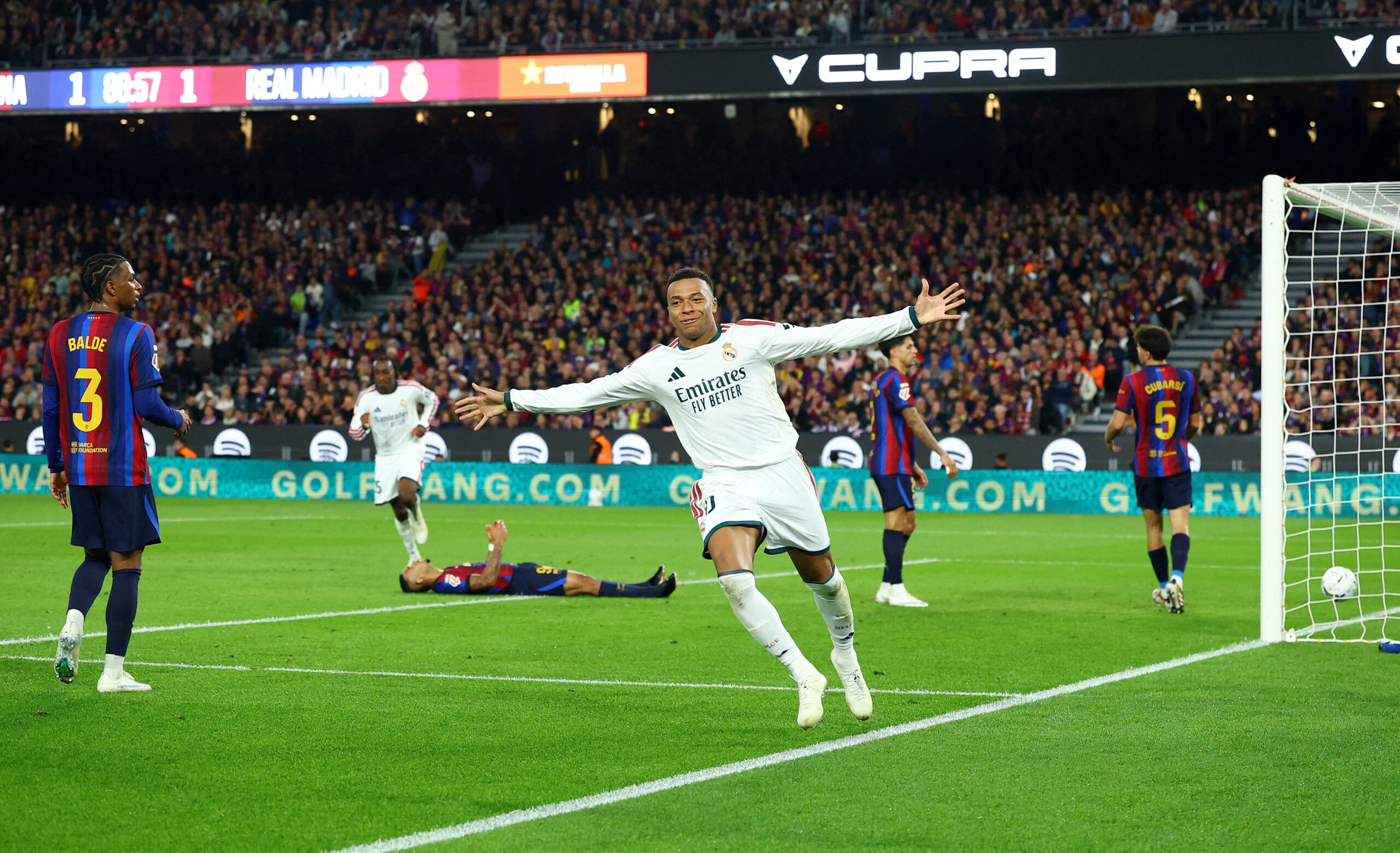 El Clasico’ya Mbappe damgası. İki golle Barcelona’yı Camp Nou’da yıktı