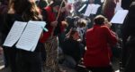 Eylemlere destek için sokağa çıkan orkestra, gaz altında bile susmadı. Şarkılar dikkat çekti