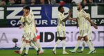 Fenerbahçe, Çaykur Rizespor karşısında farklı kazandı, kalesini yine gole kapattı
