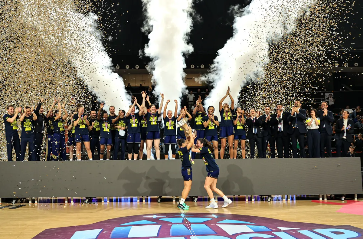 Fenerbahçe Tarfin, Avrupa’nın en büyük kupasını 3. kez kazandı