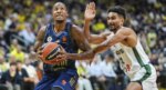 Fenerbahçe Tarfin sahasında rakip tanımıyor. Zalgiris’e 19 sayı fark