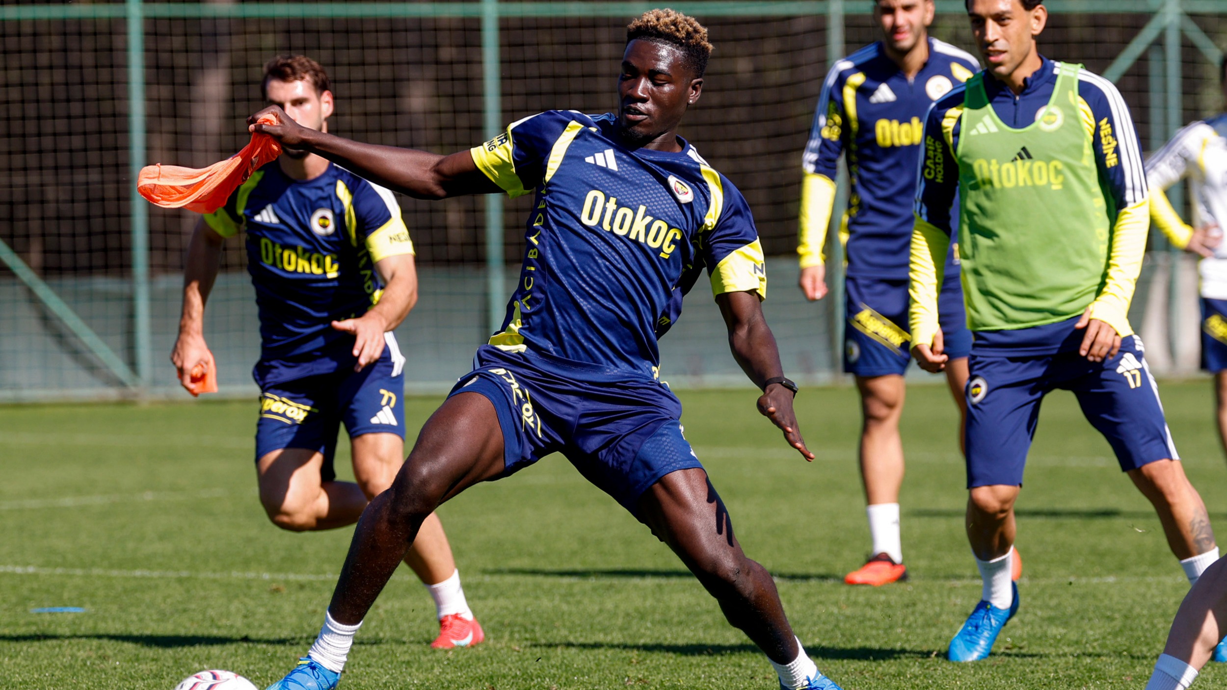 Fenerbahçe’de Mert Hakan Yandaş da Rize kafilesine dahil edildi