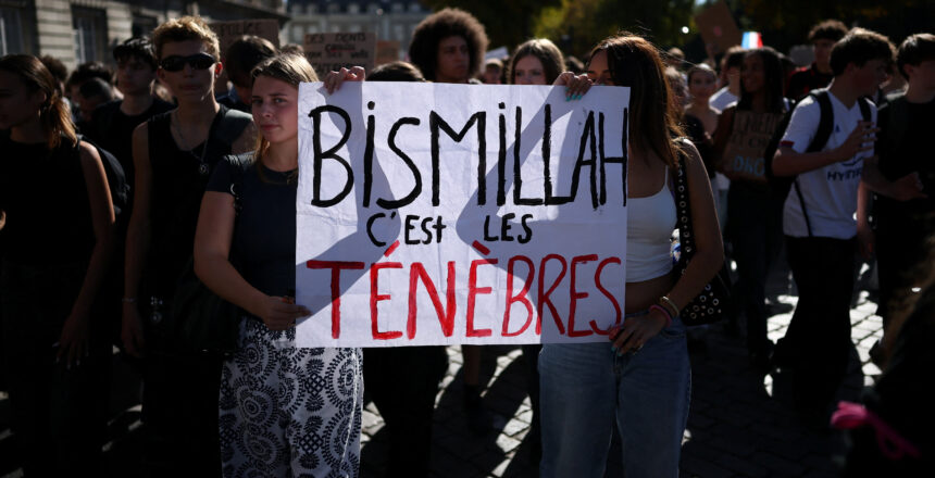 Fransa’da eylemciler neden “Bismillah, c’est les ténèbres” sloganını kullanıyor?
