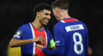 Fransa’daki olaylar futbolu da vurdu. PSG-Lyon maçı ertelendi