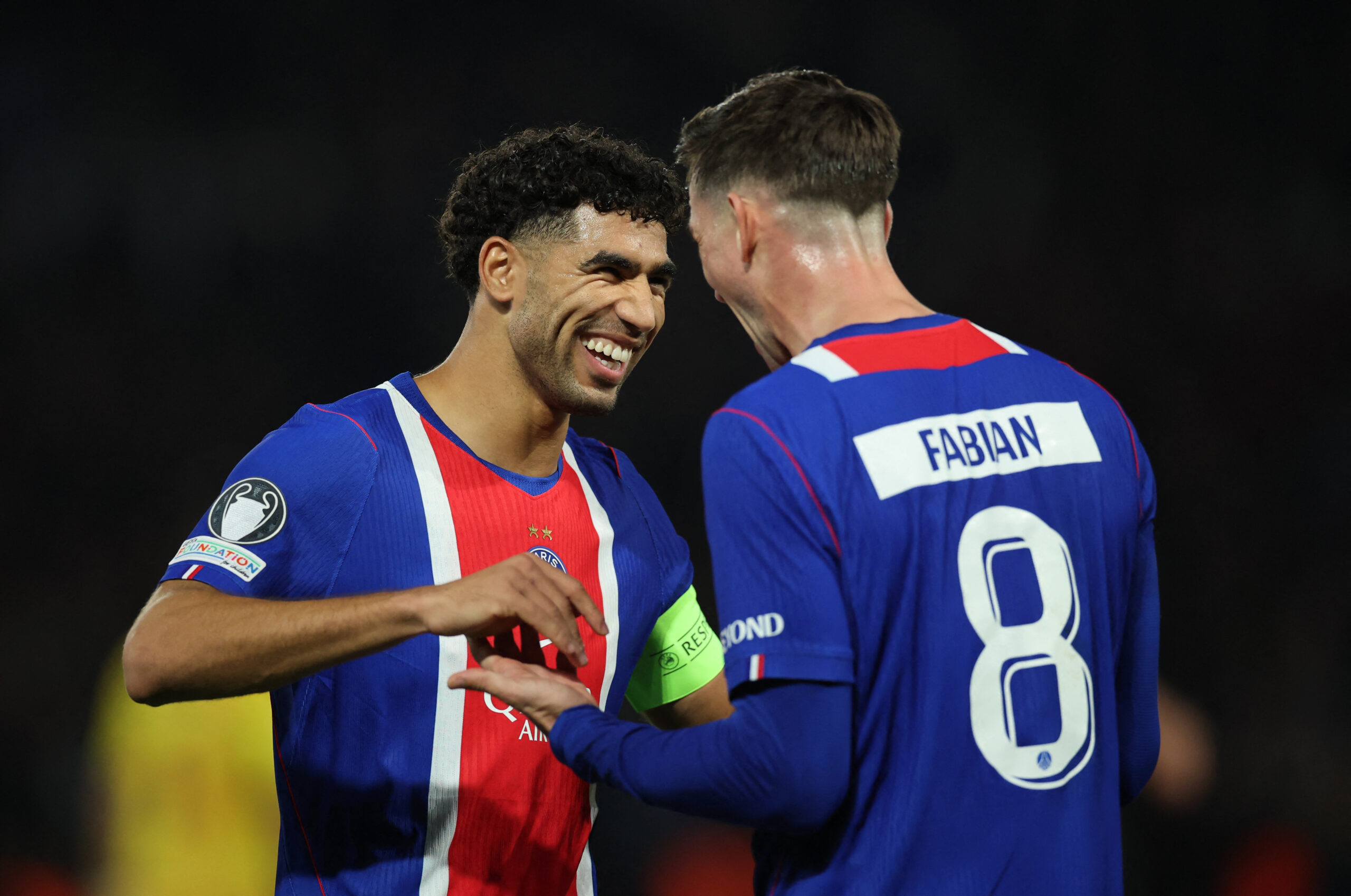 Fransa’daki olaylar futbolu da vurdu. PSG-Lyon maçı ertelendi