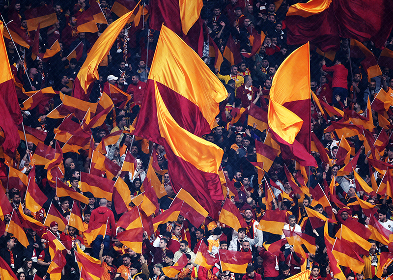 Galatasaray-Barcelona maçı öncesi karaborsa bilet operasyonu, 9 şüpheli gözaltına alındı