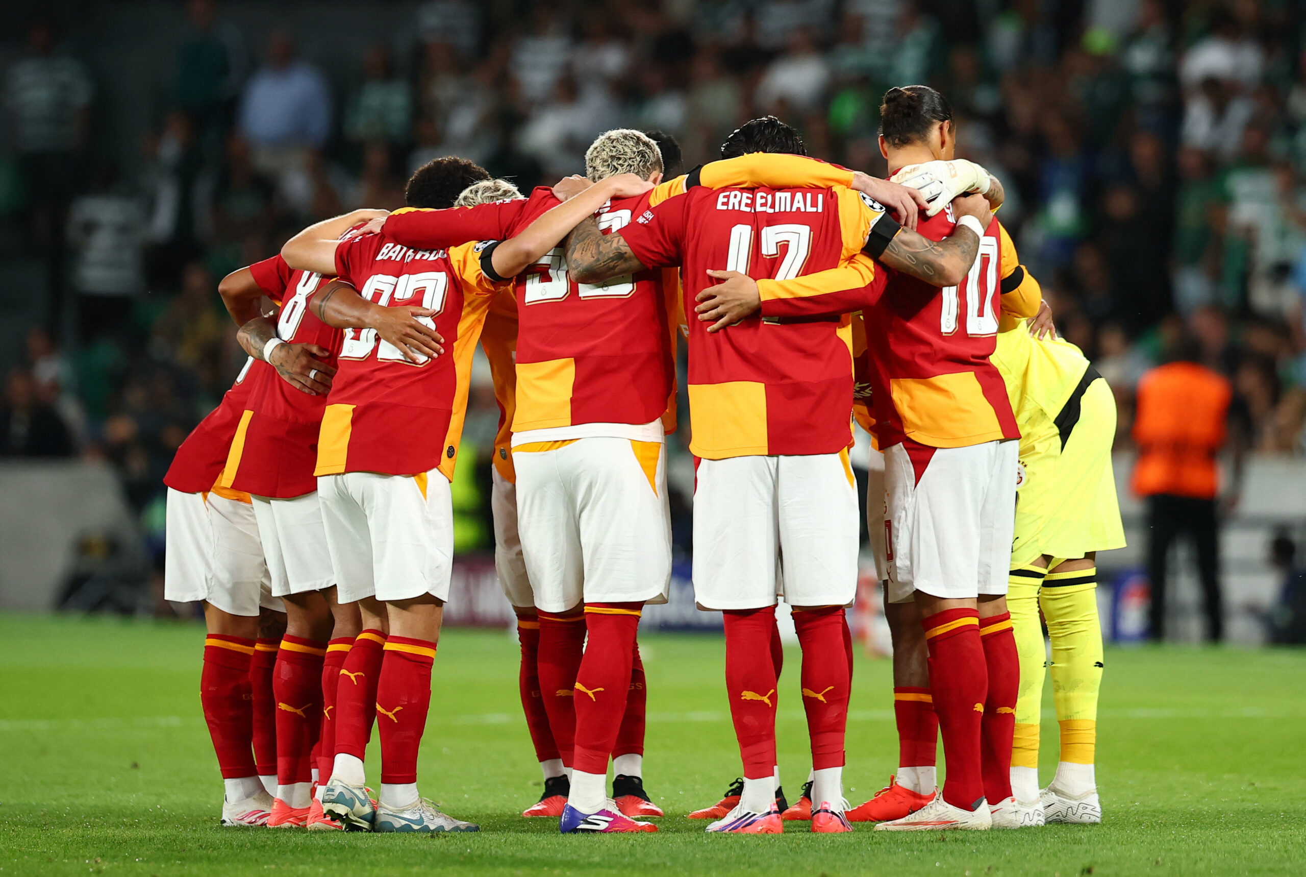 Galatasaray, Şampiyonlar Ligi’nde Barcelona karşısında