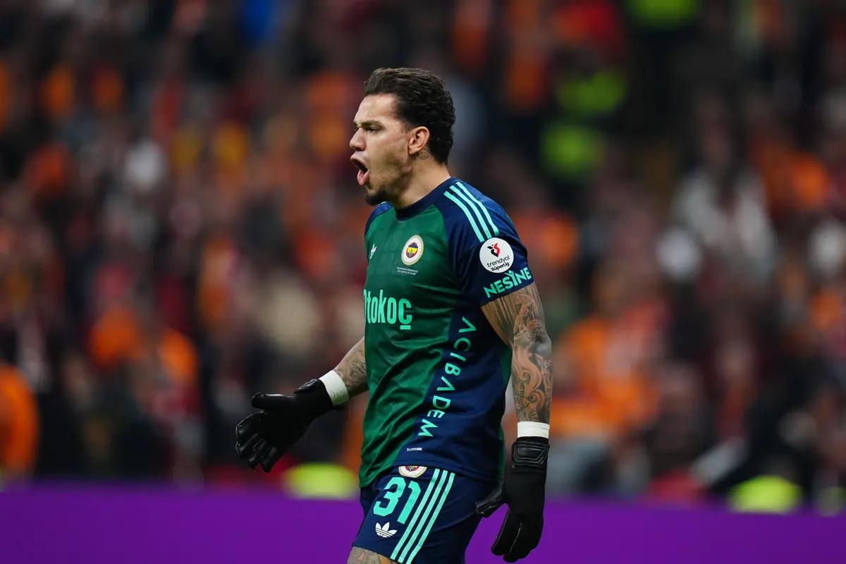Galatasaraylı oyunculardan Fenerbahçe kalecisi Ederson’a övgü yağdı