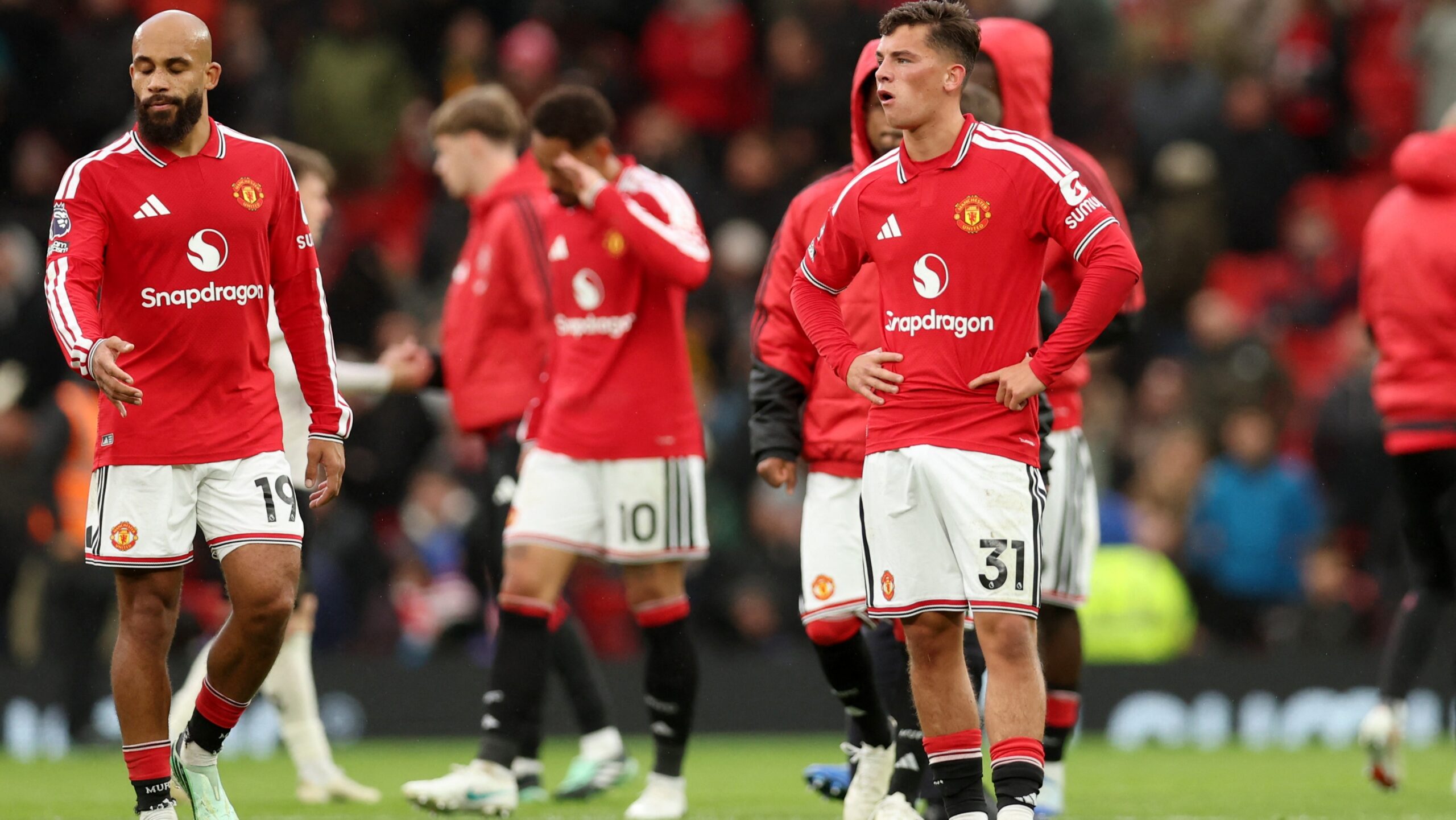 Hezimet üstüne hezimet. Manchester United sahasında Bournemouth’dan da fark yedi