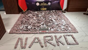 İki yolcu otobüsüne baskın: 22 milyon lira değerinde uyuşturucu ele geçirildi