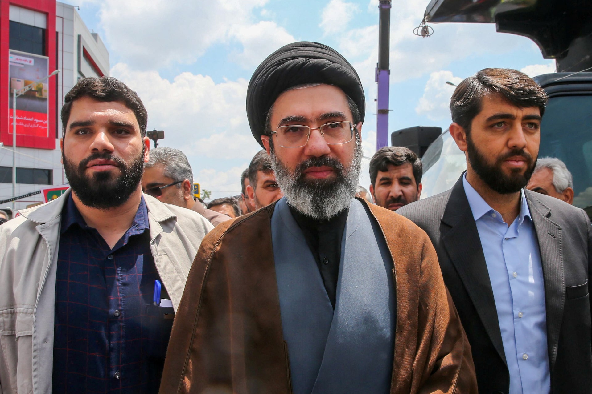 İran dini lideri Hamaney: Yeni saldırılara coğrafi sınır tanımadan karşılık verilecek