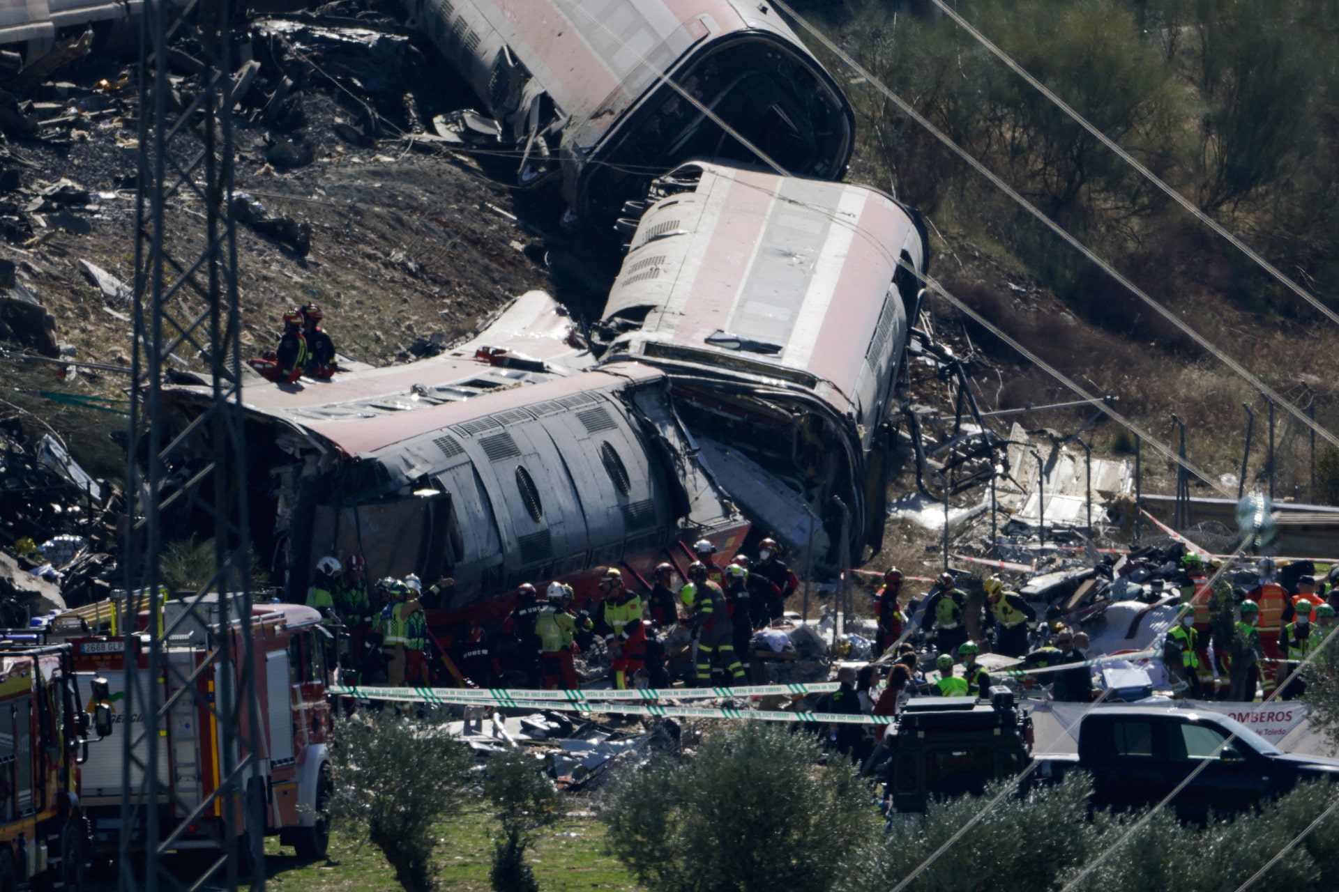 İspanya’da ikinci hızlı tren faciası. 68 kişi öldü, üç gün yas başladı