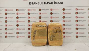 İstanbul Havalimanı’nda uyuşturucu operasyonu. 25 kilogram esrar ele geçirildi