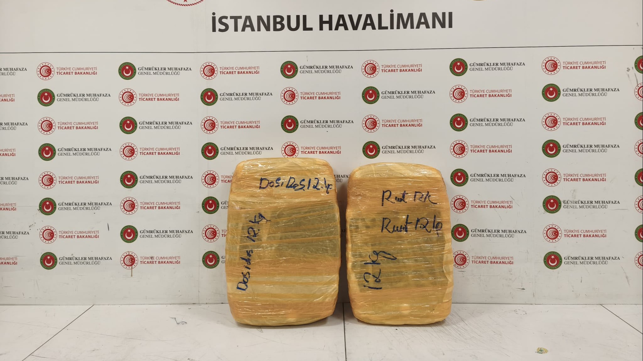 İstanbul Havalimanı’nda uyuşturucu operasyonu. 25 kilogram esrar ele geçirildi