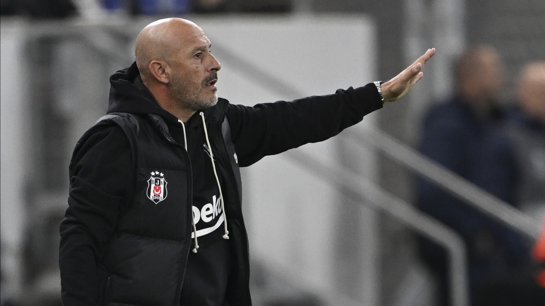 Italiano. “Avrupa’da iyi işler yapacağız. Bunun için söz veriyorum.”