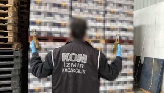 İzmir’de büyük kaçak içki operasyonu: 3 milyon 800 bin liralık kaçak içki ele geçirildi