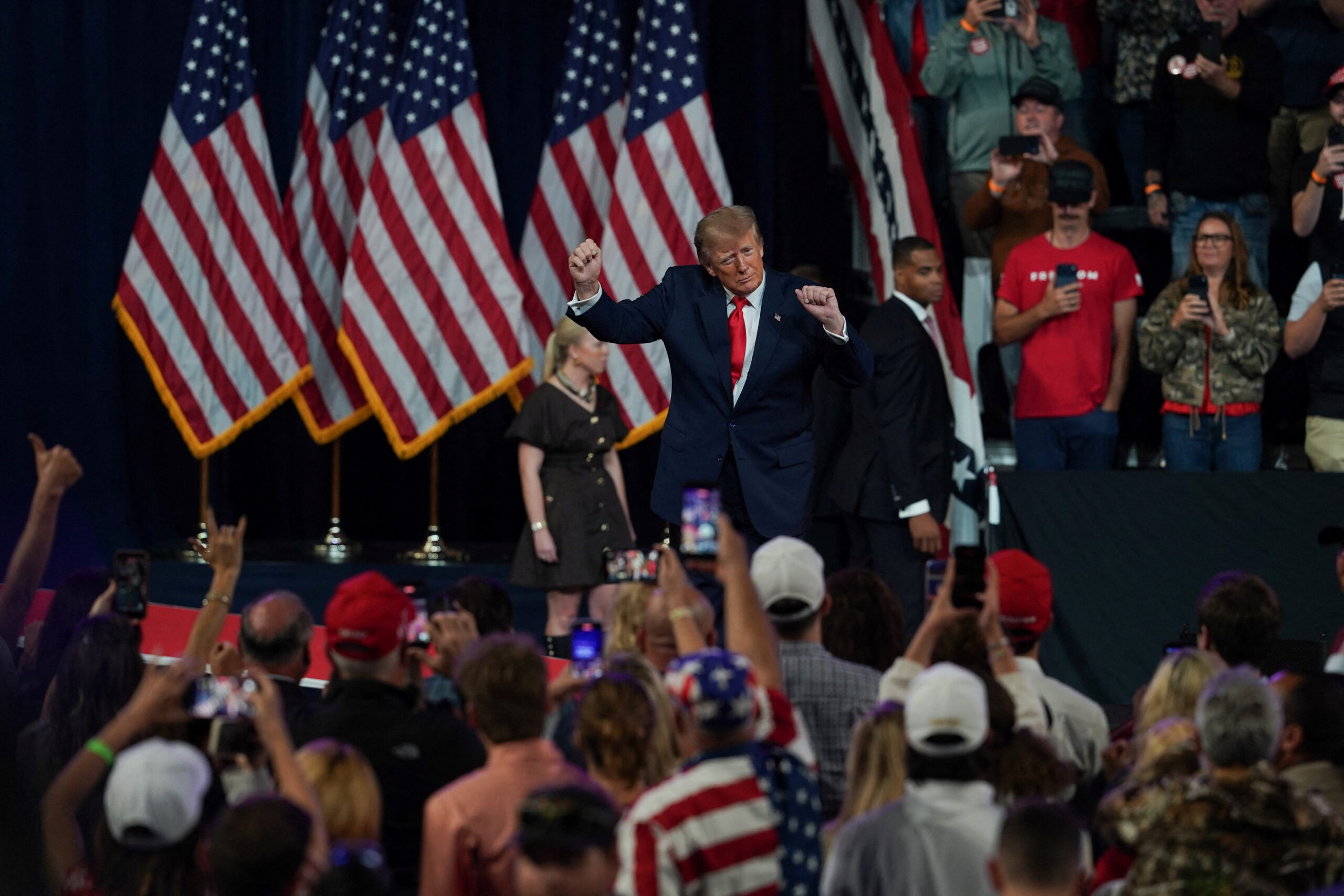 Kamu parasıyla Trump reklamlarına yargı freni