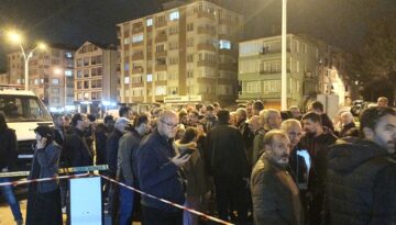 Kocaeli’de 7 katlı bina boşaltıldı. Kolonlarından ses geldi