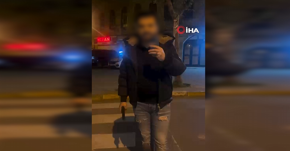 Konuşurken ateş açtı, seken mermiyle bacaklarından vuruldu
