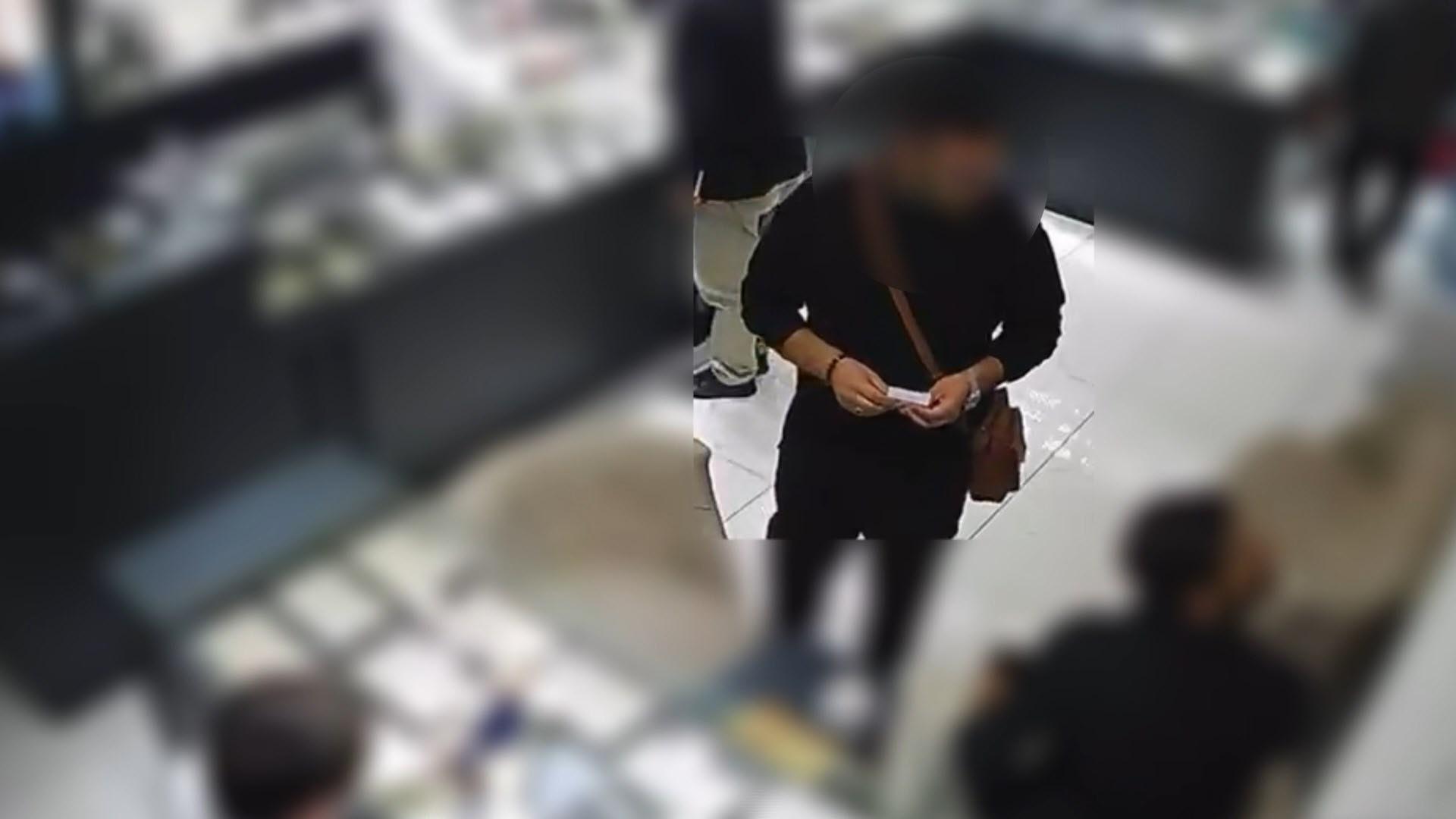 Konya’da 1,2 kilo altınla yakalandı: Telefon dolandırıcısına kuyumcuda suçüstü