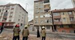 Küçükçekmece’de 7 katlı bina tahliye edildi. Çatlama sesleri geldi