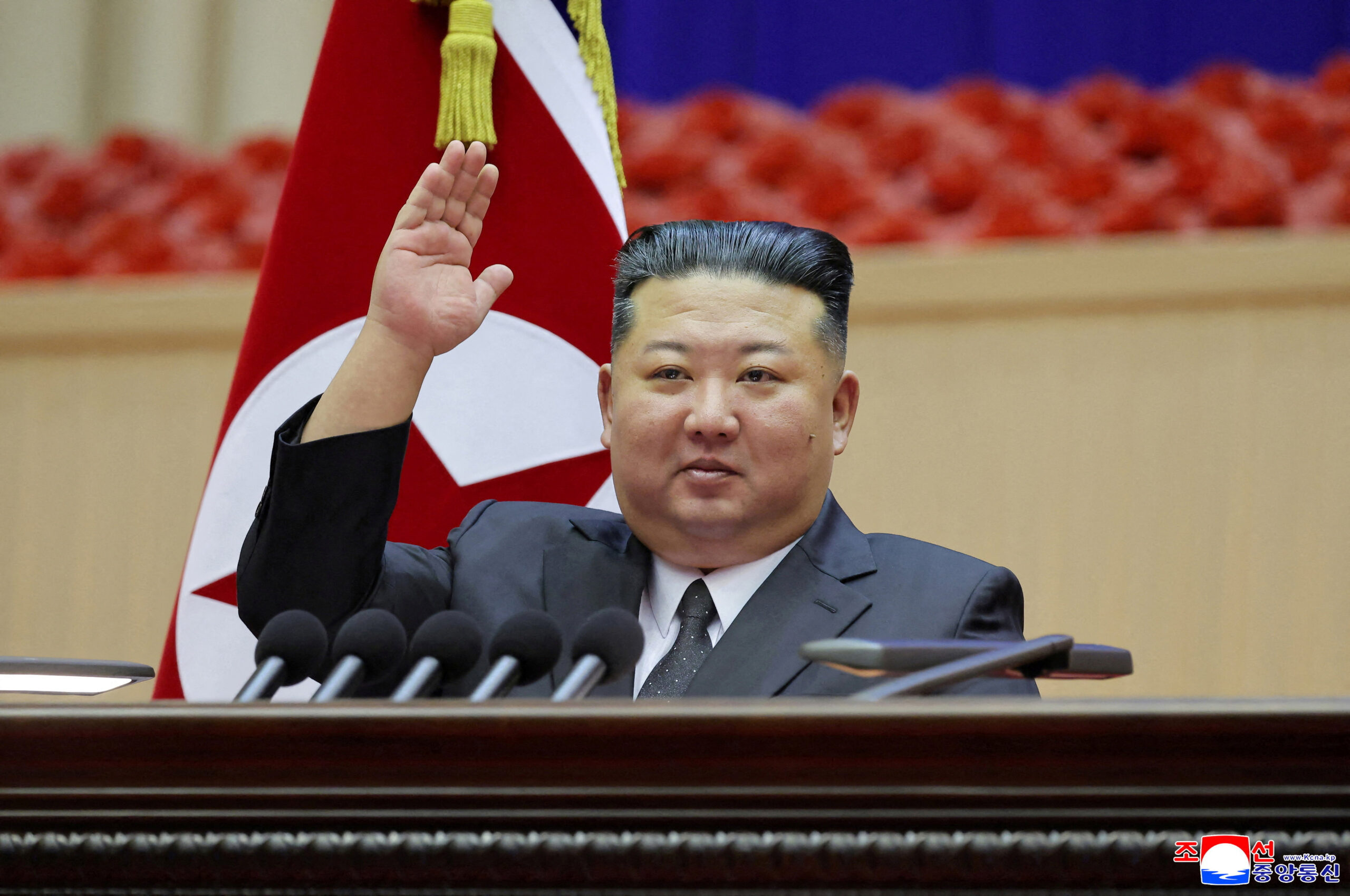 Kuzey Kore lideri Kim: Dünyanın en güçlü ordusunu kuracağız