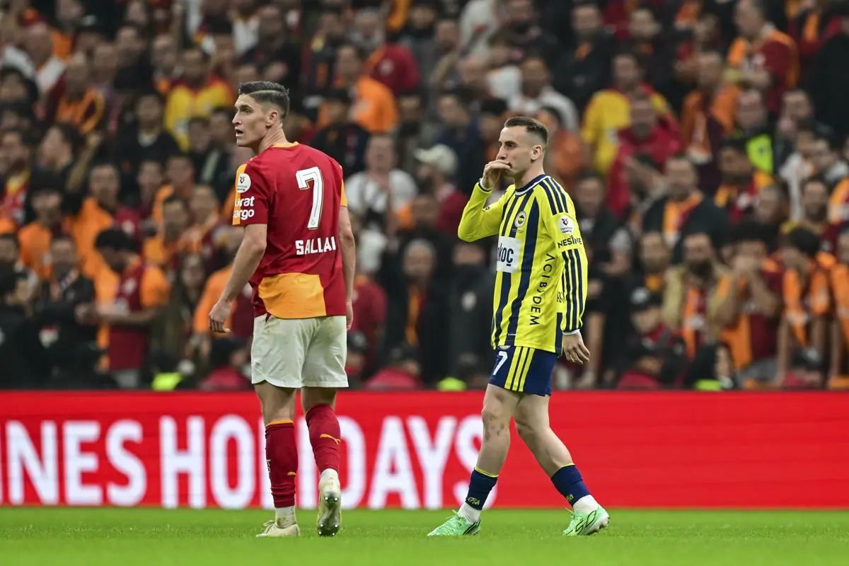 Maç bitti saha karıştı. Sallai-Kerem, Abdülkerim-Brown arasında sıcak dakikalar. İki kırmızı kart