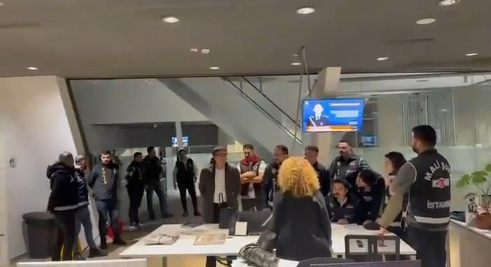 Mali şube ekipleri Halk TV binasında arama yapıyor