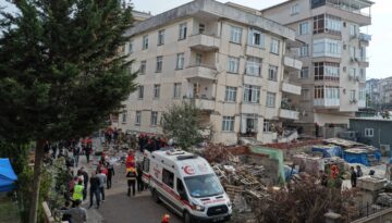 Maltepe’de çöken binadan kurtarılan vatandaş: Binamız çatlaktı, çatır çatır ses duyuluyordu