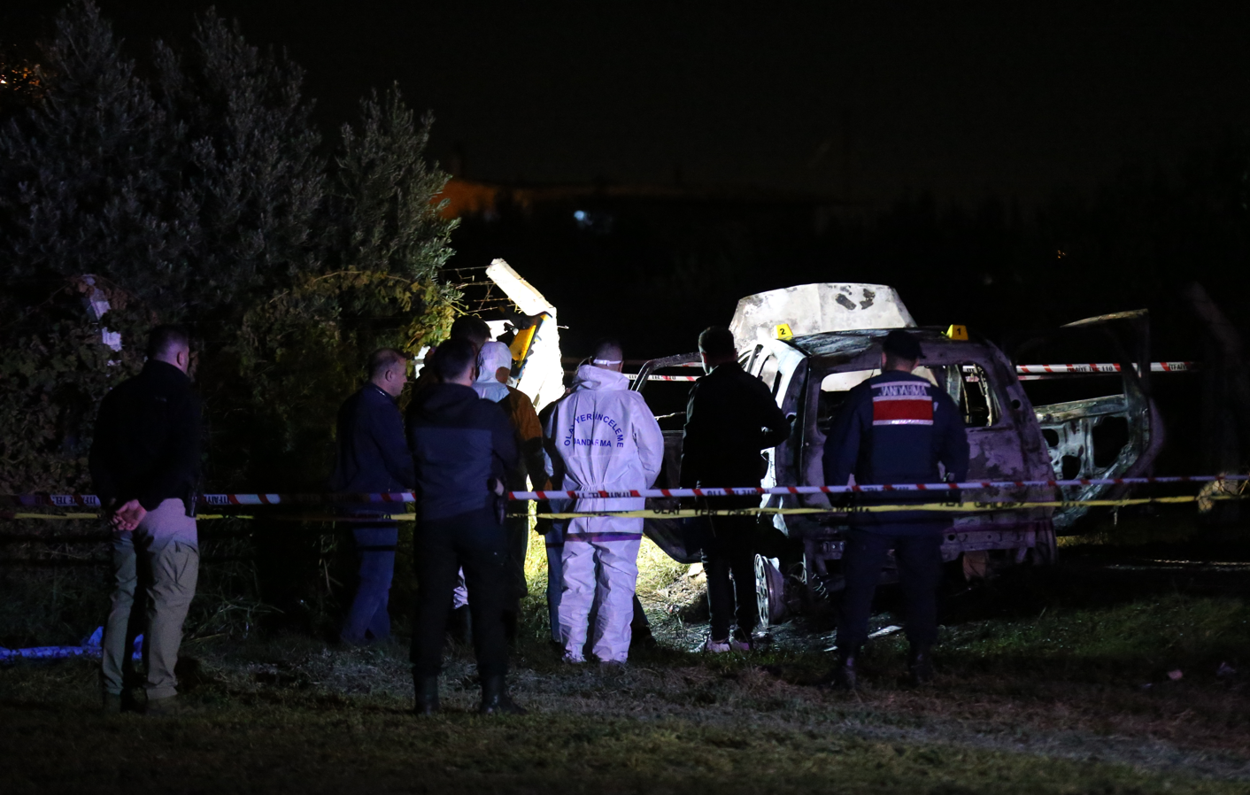 Manisa’da dehşet. Yanan araçta ceset bulundu