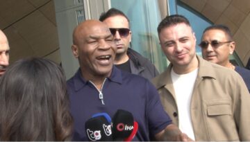 Mike Tyson İstanbul’da: “Türkiye’de bulunmaktan çok mutluyum”