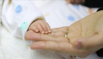 Milyonlarca doğum incelendi. Aşırı sıcaklar erken doğum riskini artırıyor
