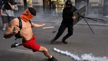 Protestolarla sarsılan Milano’da asker sokağa iniyor