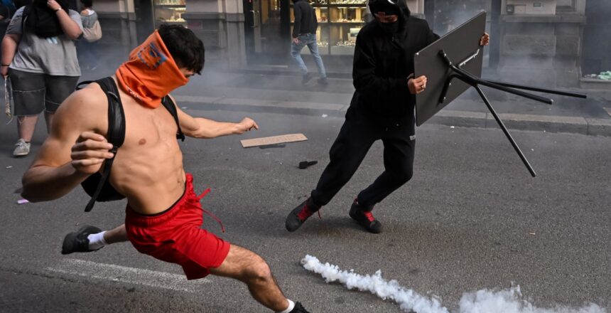 Protestolarla sarsılan Milano’da asker sokağa iniyor