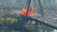 Rusya Kiev’de köprüleri vurmaya devam ediyor