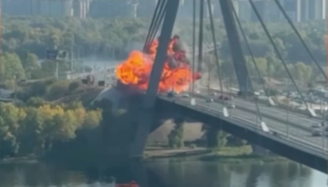 Rusya Kiev’de köprüleri vurmaya devam ediyor