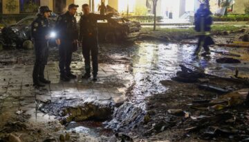 Rusya’nın devasa teknoloji üssü vuruldu. 900’den fazla hava aracı uçtu