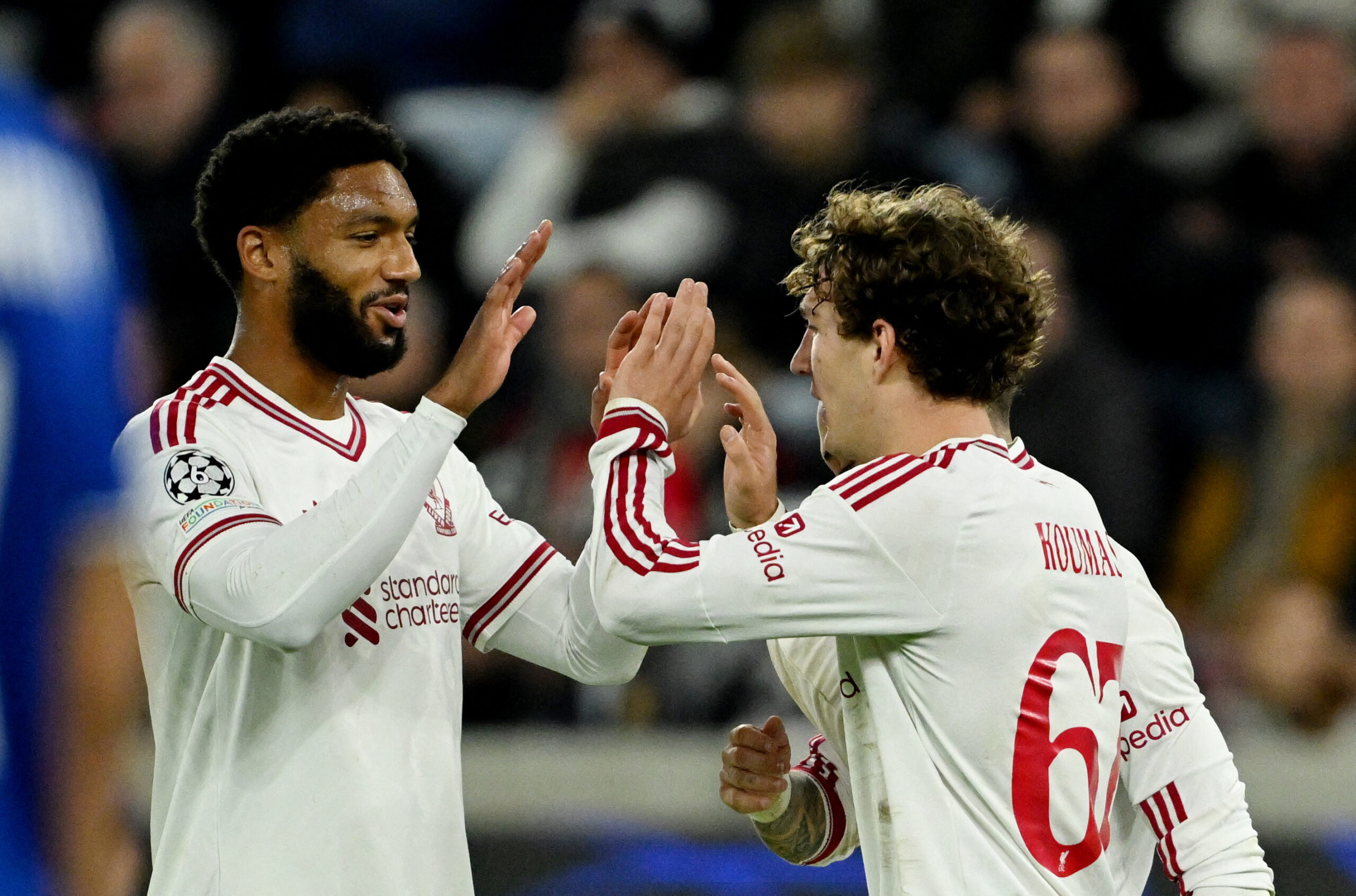 Şampiyonlar Ligi değil, halı saha maçı gibi. 90 dakikada tam 9 gol