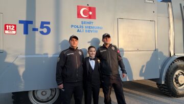 Şehit oğluna anlamlı hediye. Babasının adının verildiği TOMA sünnet arabası oldu