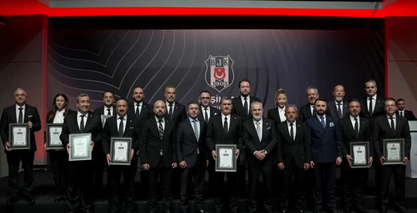 Serdar Adalı mazbatasını aldı, camiaya seslendi. “Büyük hayalleri gerçeğe dönüştüreceğiz.”