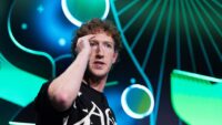 Serveti tehlikeye girdiği için taşınmayı planlıyordu. Mark Zuckerberg Silikon Vadisi’nden kaçamadı