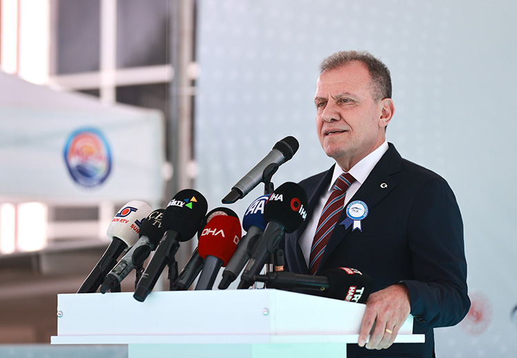 SON DAKİKA: Mersin’de 3 belediye yolsuzluk operasyonu. Vahap Seçer dahil 59 gözaltı