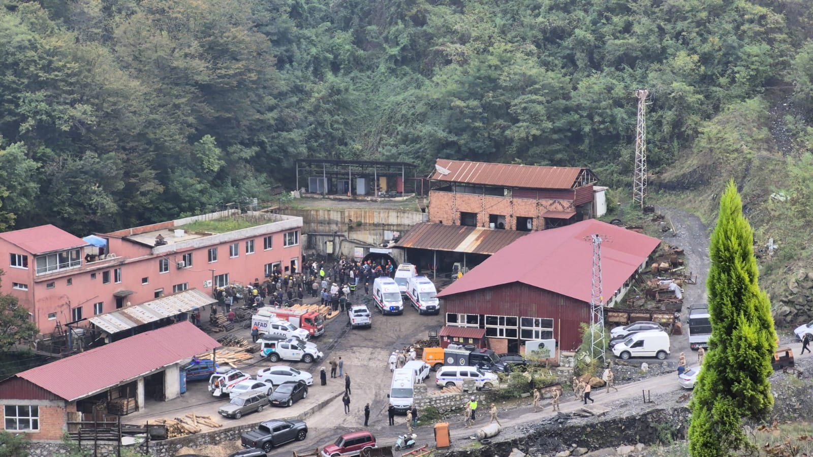 SON DAKİKA: Zonguldak’ta maden ocağında patlama. 3 can kaybı