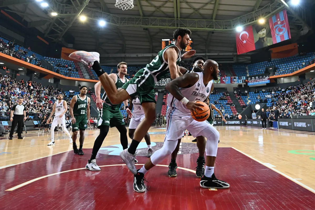 Trabzonspor, potada Avrupa yolculuğuna Nanterre’yi uzatmada yenerek başladı