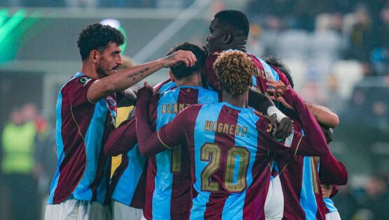 Trabzonspor’da sakatlık şoku, golü attı oyundan çıktı